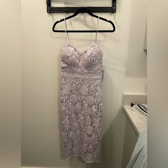 NWT Premier Amour Lilac Lace Overlay Midi Dress - size 6 - Picture 2 of 7